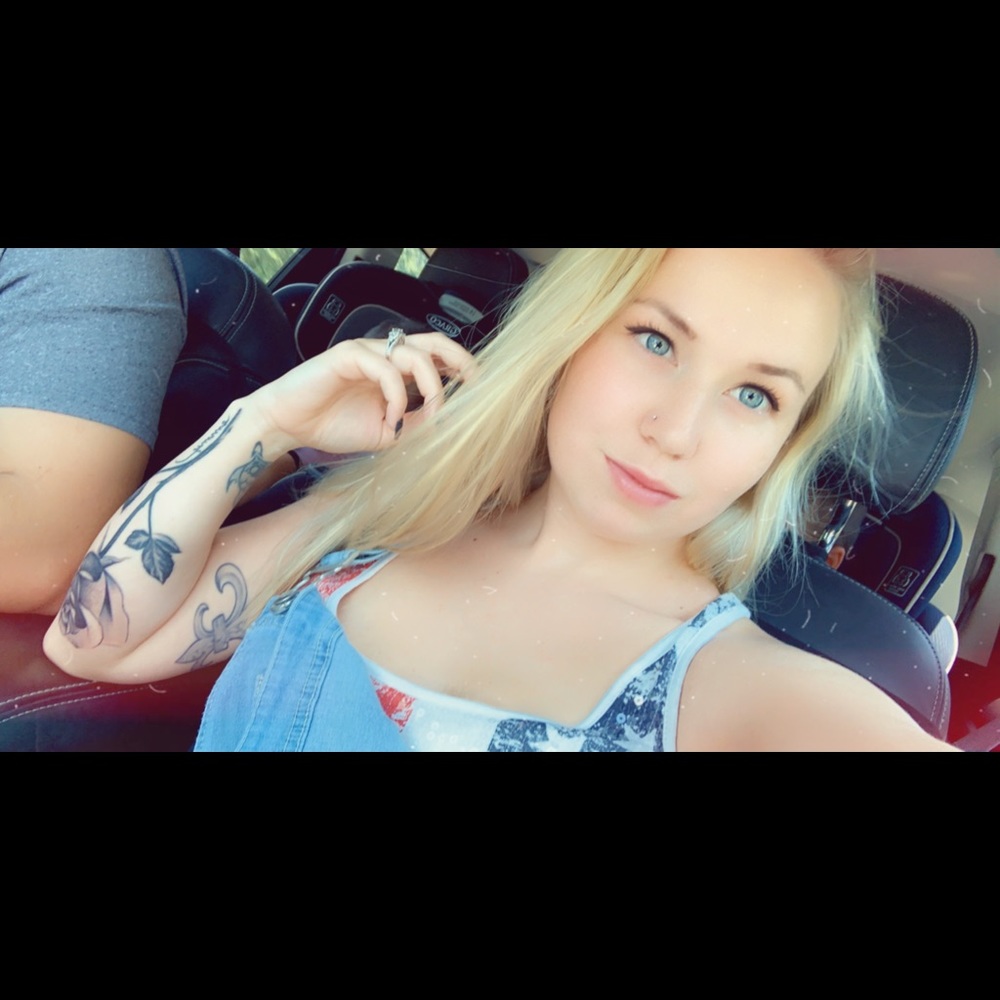 Meet your Posher, Devin